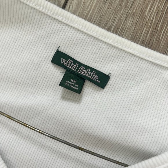 White Wild Fable Cropped Short Sleeve, Extra Small - Picture 2 of 3